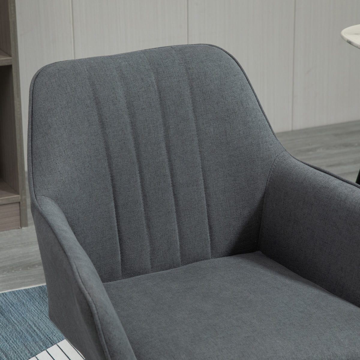 Lot de 2 chaises scandinaves en lin gris foncé, pieds effilés en métal noir